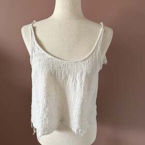 BNDI White Textured Gauze Cropped Tank Top with Tassel Straps Size S